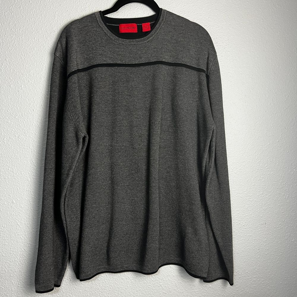 Reunion Gray Crewneck Sweater with Horizontal Stripe Detail‎ XL Casual Pullover